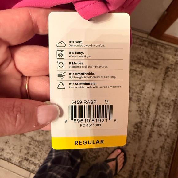 NWT Women's Wink Raspberry Scrubs - Picture 4 of 4